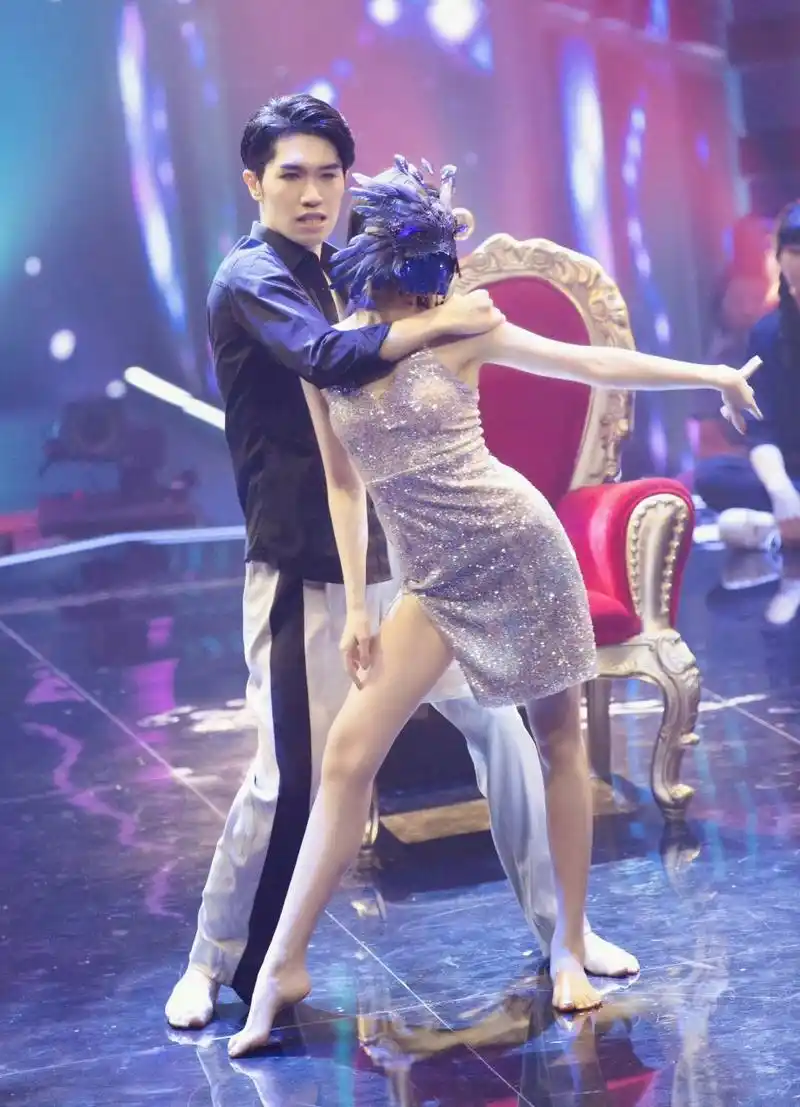 毛晓彤经典热舞