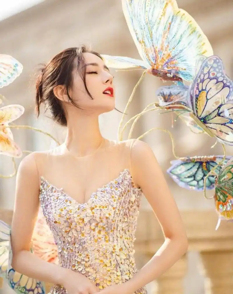 迪丽热巴,在逃公主系列,蝴蝶美人 676767  #娱乐最前沿