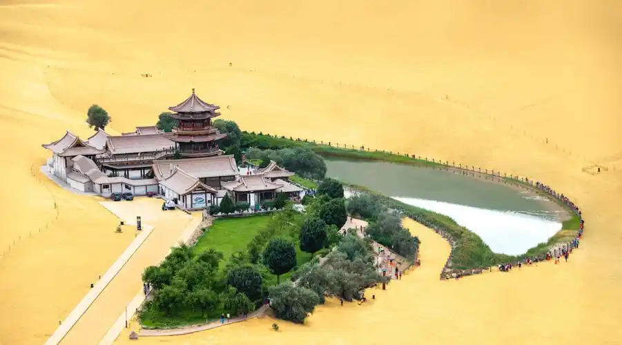 12628views国内西北甘肃敦煌月牙泉景点简介票价地址开放时间特色