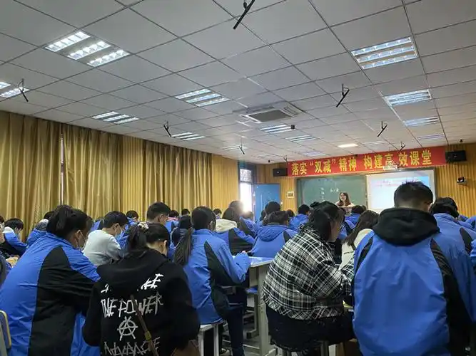 和县三中教学研究周活动拉开序幕