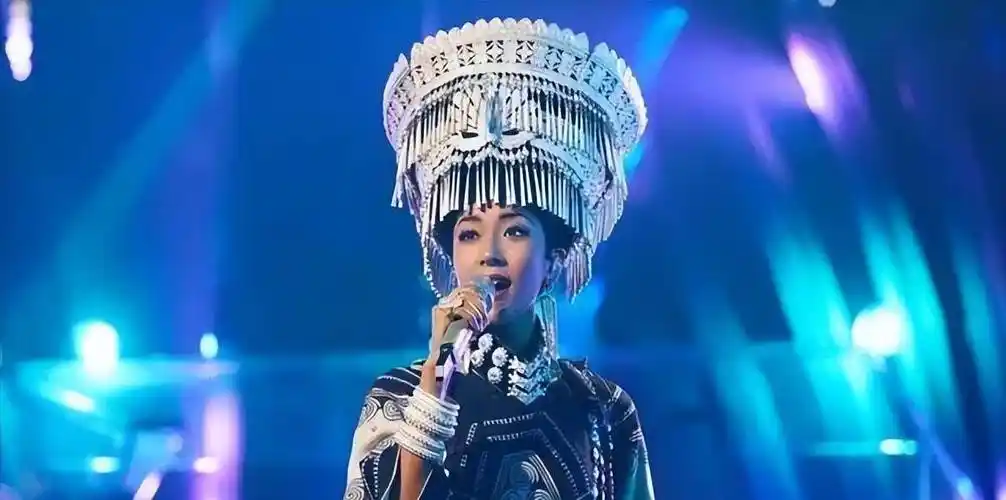 卖惨博人同情,"表里不一"的吉克隽逸,终于崩塌了_大凉山_母亲_四川省