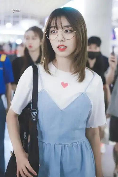 女爱豆可二改创造101刘人语赞评论更多