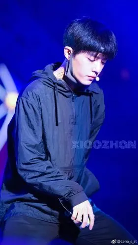x玖少年团演唱会彩排肖战