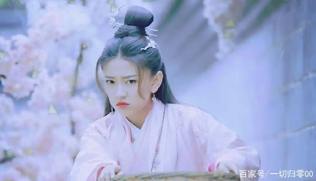 新版《绝代双骄》首播-还记得双世宠妃的曲檀儿(梁洁)么?