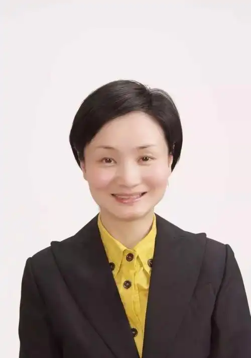 一位正厅级女县委书记的就职演说,离任感言,有点意思!