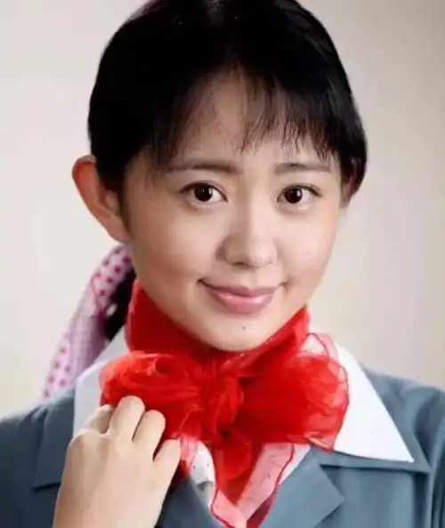 但是在《青谷子》这部剧中孙耀琦将出演知青老师方格,张一山和孙耀琦