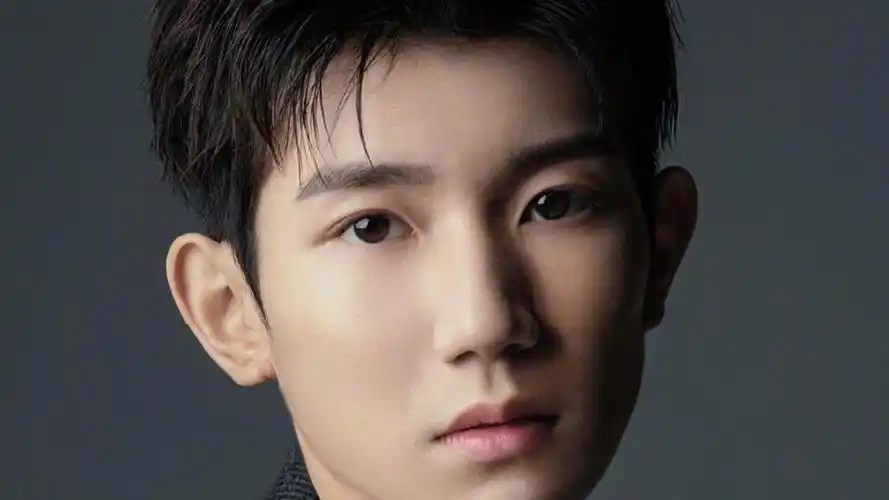 王源南都娱乐时尚封面大片,高清壁纸图片,大陆明星-回车桌面