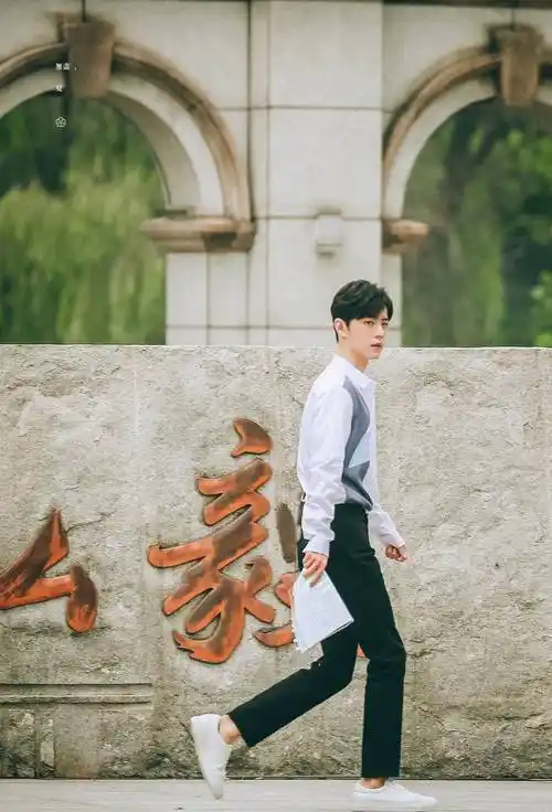 原创优秀与生俱来大学时代的肖战就备受好评