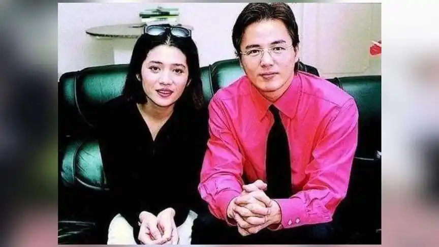 林瑞阳与前妻曾哲贞27岁女儿近照曝光清纯可人获赞最美空姐