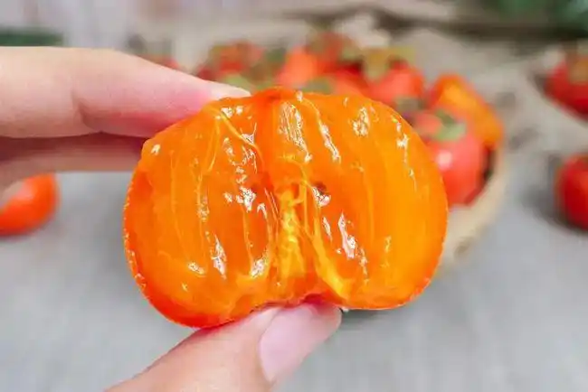 雷佳音嘬上热搜的网红柿子我们搞到手了