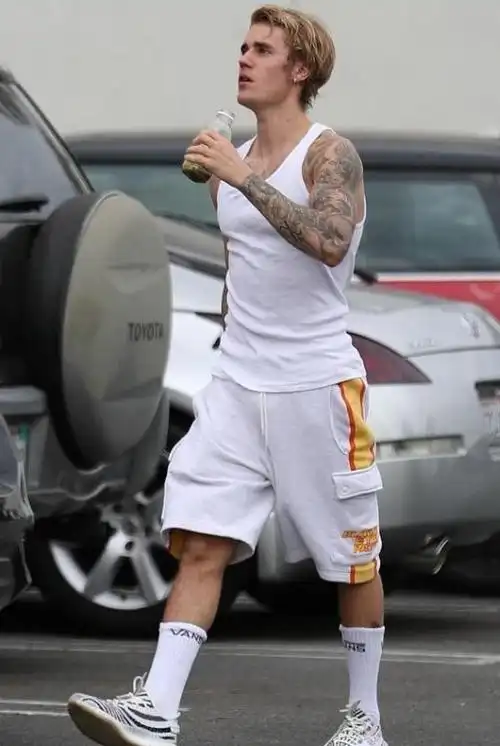 贾斯丁比伯身高多高,贾斯丁比伯实际身高,贾斯汀比伯身高对比_大山谷