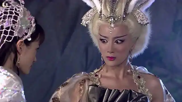 封神英雄榜鲛儿用自己的血救两妖妲己竟然还嫌她血太少