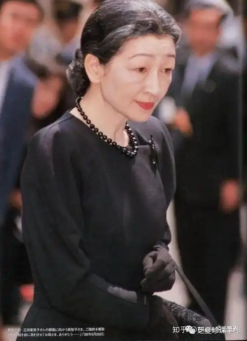 年轻时候的美智子真的优雅到了骨子里!美貌随着年龄