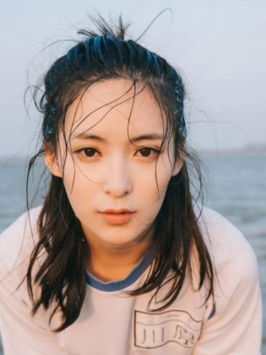 张晓唯海边写真17