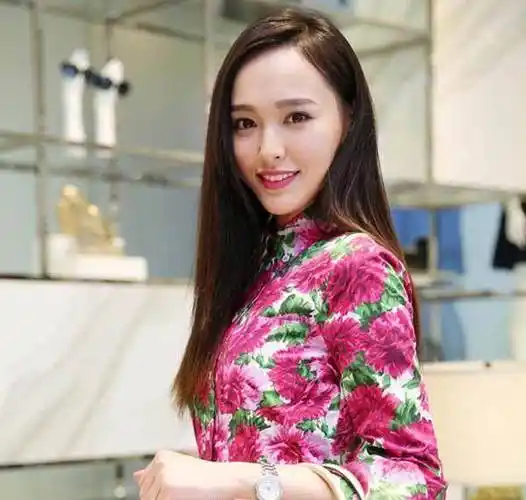 黑色长发发型,关晓彤真好看,古力娜扎的气质不错啊!_样子_女生_baby