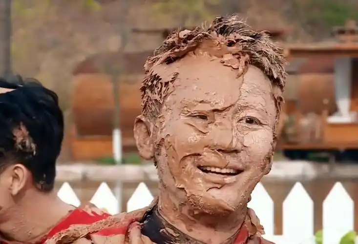 跑男9:杨颖掉泥潭后,谁发现宋雨琦的小动作?