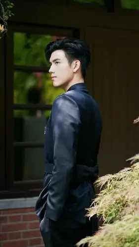 陈飞宇,2000年4月9日出生,华语影视男演员,就读于北京电影学院