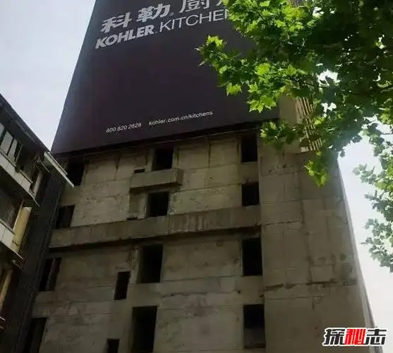 1,江汉路佳丽广场平安大厦地处武汉最繁华的中山大道,旁边就是江汉路