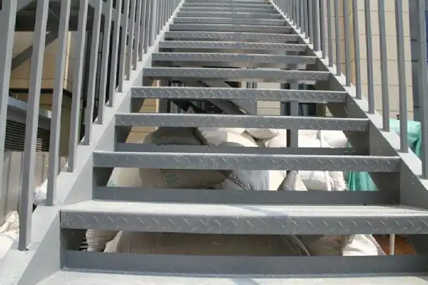 钢结构楼梯踏步