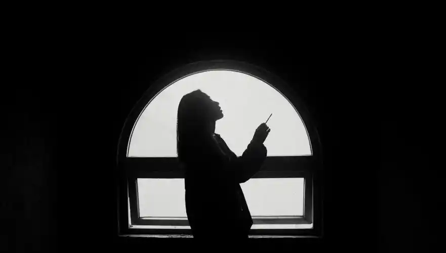 一个人的孤独是自由的