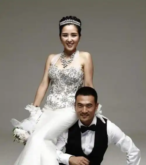 有一种迟到的算计叫何洁和赫子铭离婚后双方差距一目了然