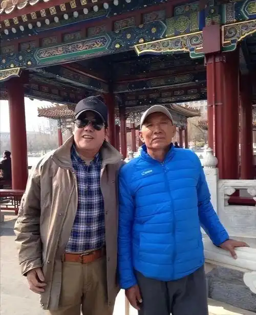 回顾贾玲父亲贾文田始终走不出丧妻之痛我对不起的是女儿贾丹