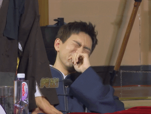 李现亮相《极限挑战》成憋笑王者,极限男团全员超神!