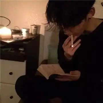 2019个性男生抽烟霸气头像图片已经帅得控制不住我寄几