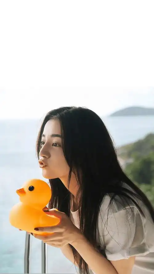 迪丽热巴十年没回新疆!_家乡_网友_工作