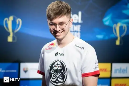 ence战队hadesmaden是我们队里的正能量制造机