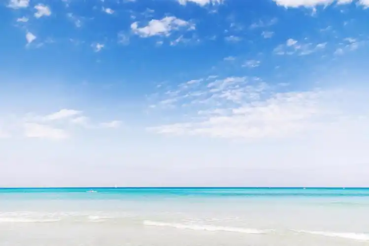 海滩沙滩白色沙滩阳光太阳大海海面风景景点