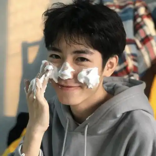 超帅男生阳光可爱帅哥图片微信头像无水印大图