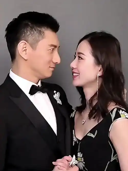 吴奇隆刘诗诗结婚5年后被宠成了公主果然爱情不分年龄