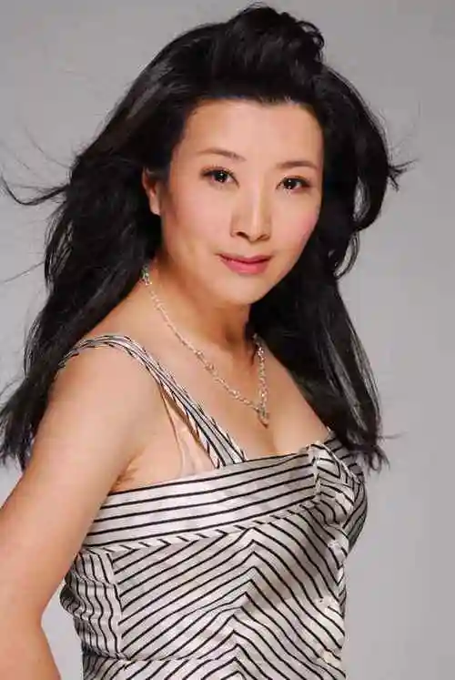 王静宁夏拍新戏 《国家公诉》宁夏再度热播(图)