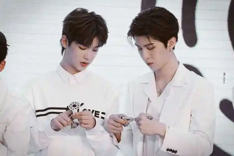 【皇权富贵】你的气息炽稚余温2020-02-28勿上真人92转载 换头02