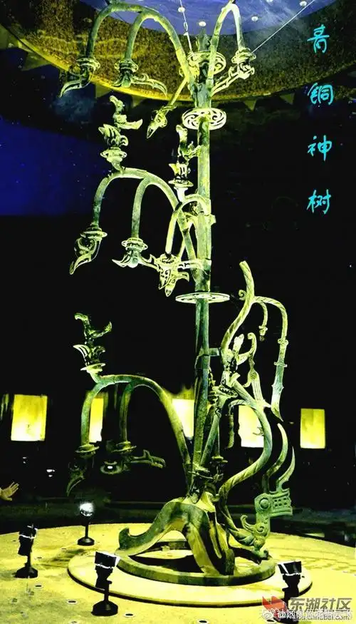 印度太阳树跟三星堆青铜神树之间的相似点有.