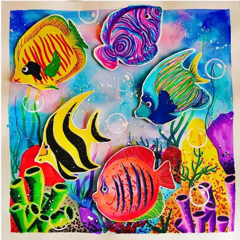 爱画画的小朋友 #儿童创意美术作品 #给生活多一点色彩 # - 抖音