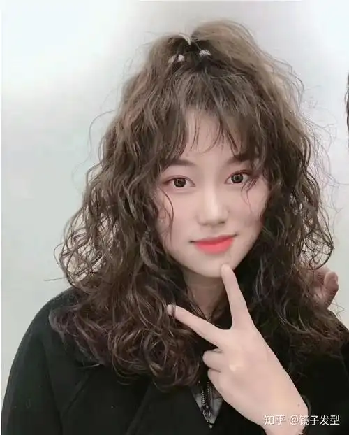 2021新年换发型就选烫卷卷14款洋气卷发送给你好看又时髦