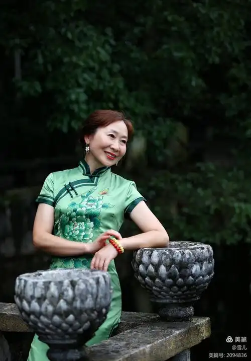 一袭旗袍尽风华 - 美篇