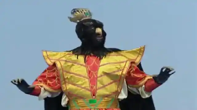 (这是西游记续集里面的大鹏鸟形象,谁能告诉我像吗?