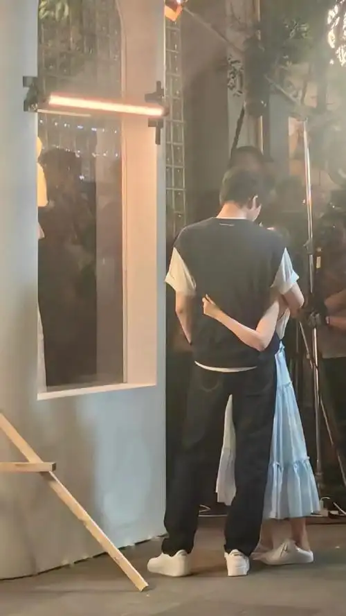 刘宇宁祝绪丹蝉女牵手路透