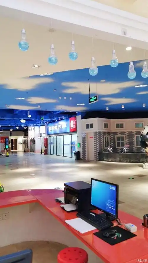 出发星期八小镇带小丫丫体验一下像大人一样去上班