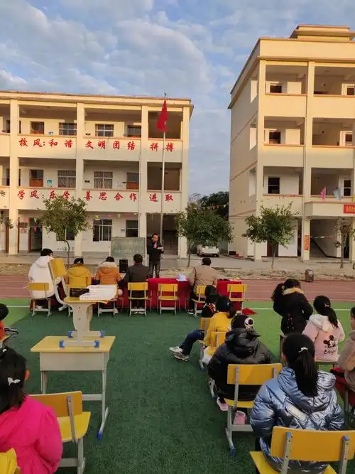 立品同白玉,读书上青云一北流市塘岸镇金城小学"校园经典诵读大赛"迎