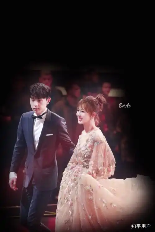 请问杨紫是否和邓伦是男女朋友? - 知乎