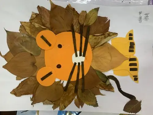 "秋叶共舞 创意无限"—榆林市第十五小学树叶粘贴画展示活动纪实