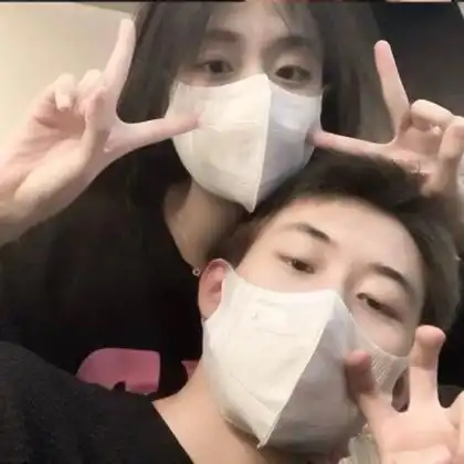 超甜真人一左一右老公老婆头像图片_情侣头像_头像屋