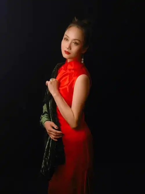 演员李颖不一样的李三岁