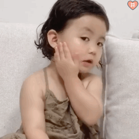 【原创】萌娃罗熙怼人表情包动图无字版本猪猪女孩