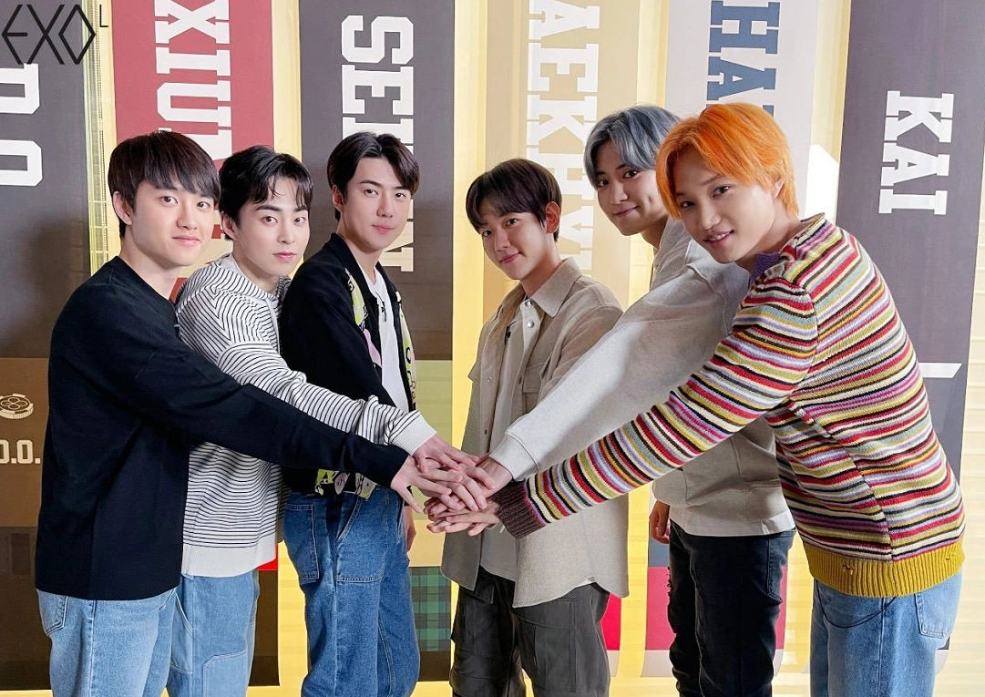 原创exo双忙内预告:金钟仁橘发少年感,吴世勋金丝边眼镜诱惑