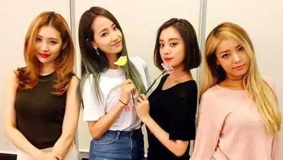 但最终泫雅不仅没有成为missa的一员,甚至还退出了jyp.